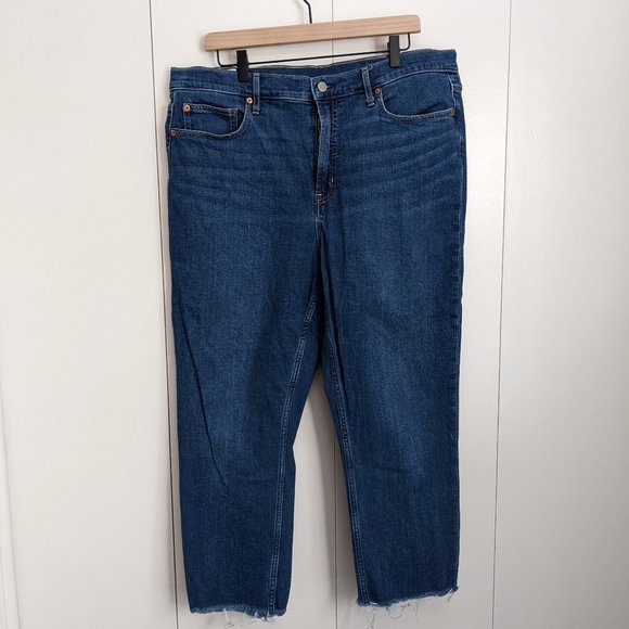 Gap High Rise Vintage Slim Jeans with Washwell in Medium Dark Indigo - Picture 2 of 7